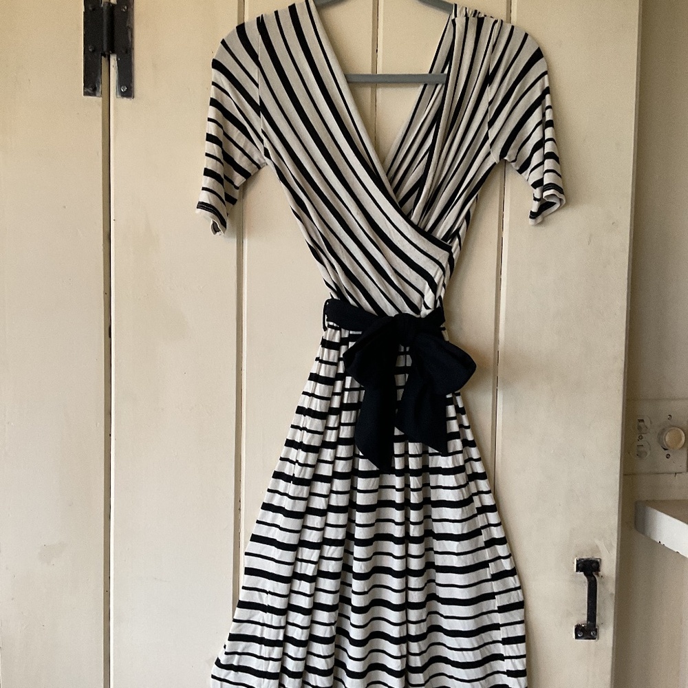 Only Hearts dress, size s,, cream, blk